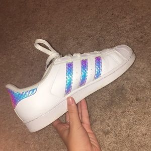 Super cute and clean Adidas superstars